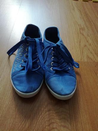 Platené tenisky, 36