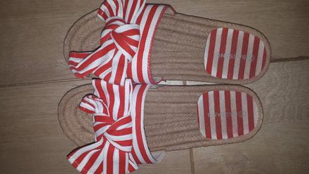 Červené pásikavé šľapky, 39