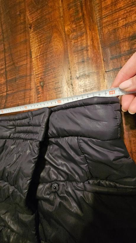 Športová šuštiaková vetrovková sukňa s-m, m