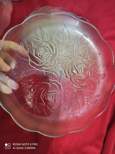 Taniere plytké aj hlboké,