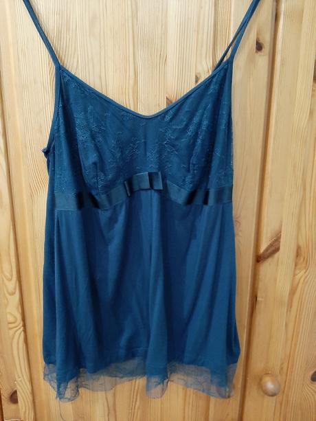 Tielko s maslickou, l