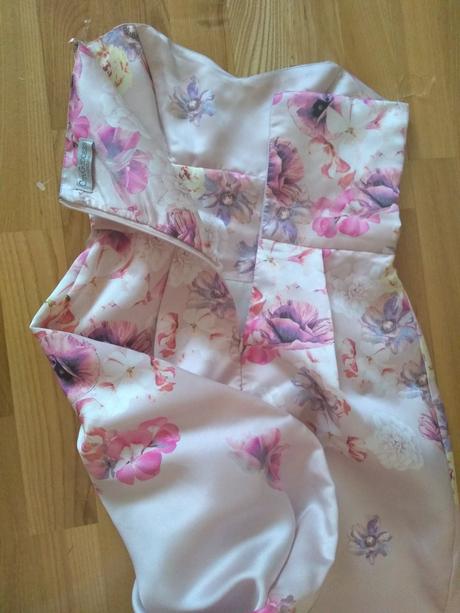 Romantické šaty, 36