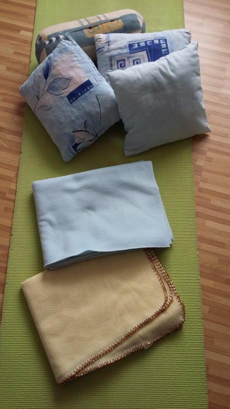 2 x deka + 1 x vankúšik,