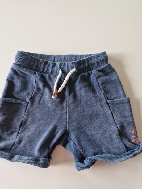 Šortky, zara,116