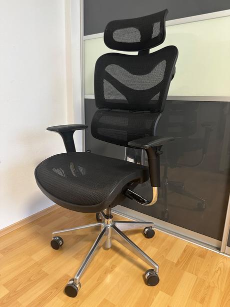 Ergonomická kancelárska stolička mosh airflow 702,