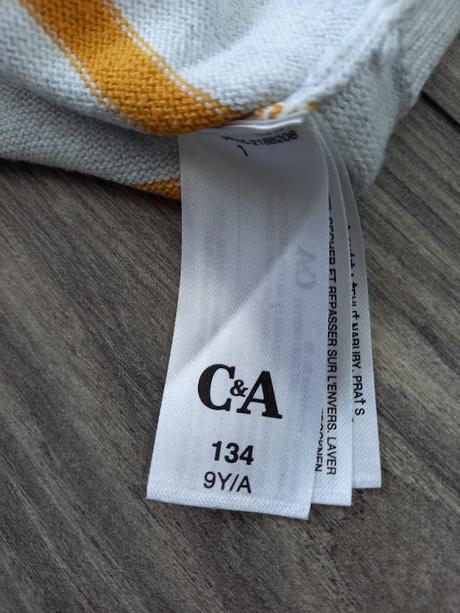 Kvalitný svetrík-super stav, c&a,134