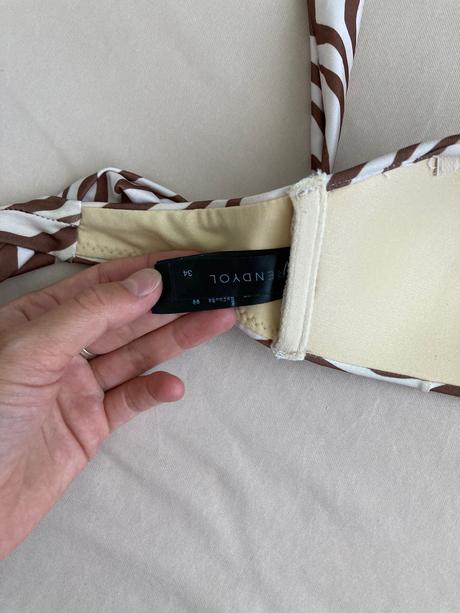 Plavkova podrsenka, xs