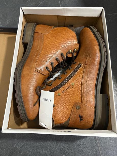 Topánky mustang 44, mustang,44