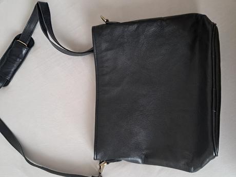 Kožená kabelka, 