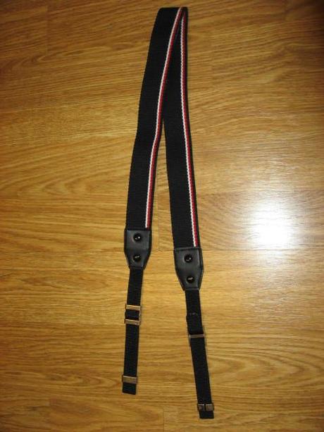 Remienok na fotoaparát,