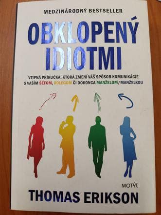 Obklopený idiotmi,top stav, 