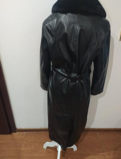 Koženkovy kabát s kožušinou, bershka,m