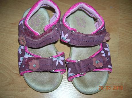 Sandálky č.25, 25