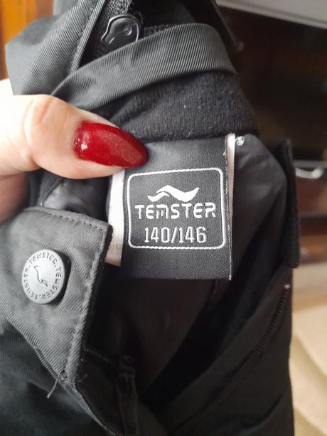 Dievčenské oteplovačky, 146