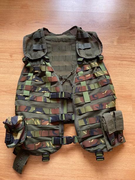 Taktická vesta, l