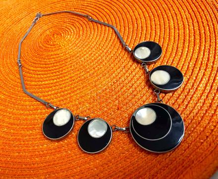 Sada perleťovej bižutérie, 