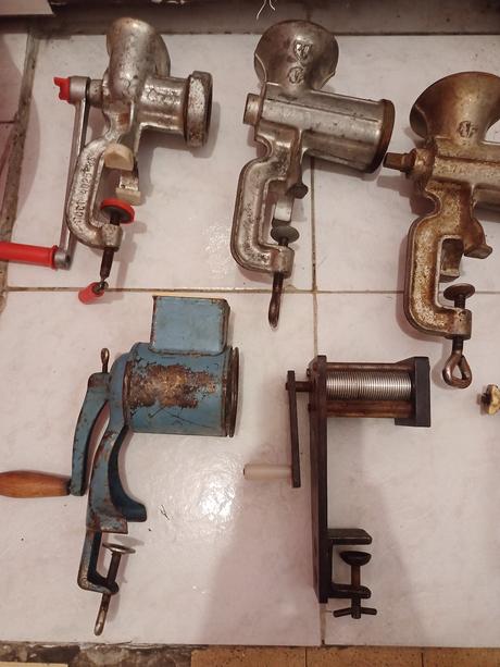 Liatinové mlynčeky na mäso, mak a cestoviny, 