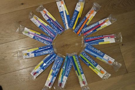 Zub.kefka curaprox 5460 krásne farby, 