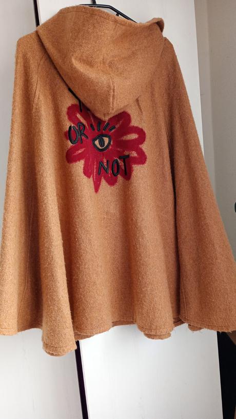 Krásny sveter pelerína ,,uni'', 40