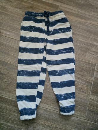 Tepláky č.110, sinsay,110