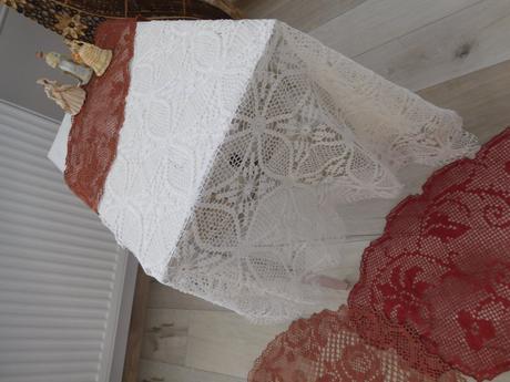 Dečky ovalné hnedé tmavé svetlejšie / biela, 