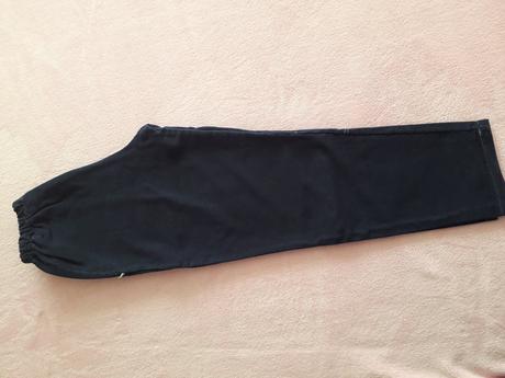 Chlapčenské tepláky, 146