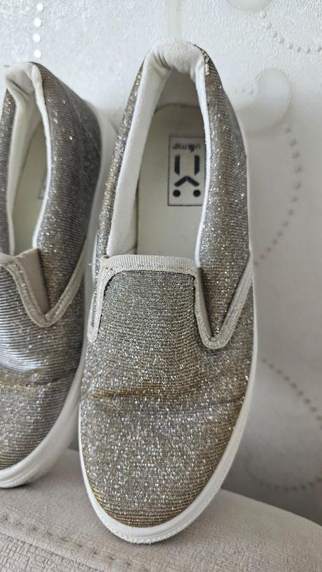 Trblietavé plátenky, 39