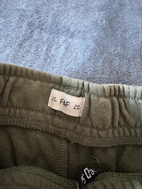 Šortky v.č. 134, f&f,134