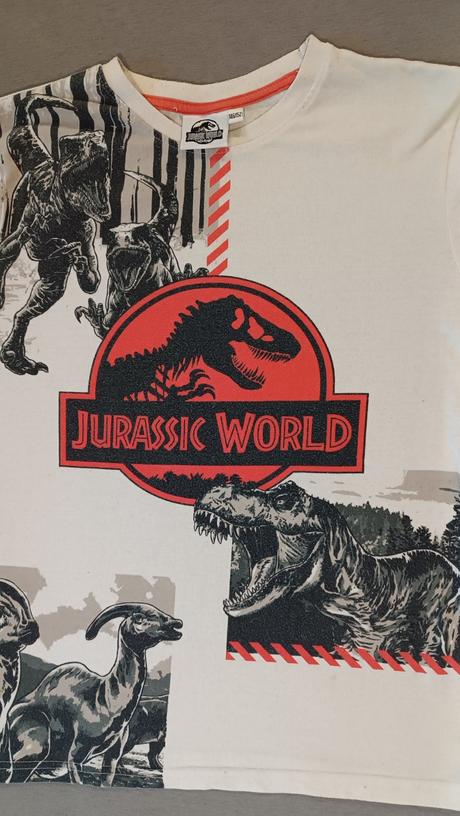 Tričko jurassic world, 146