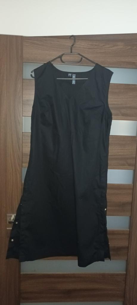 Dlha cierna bluzka, 40