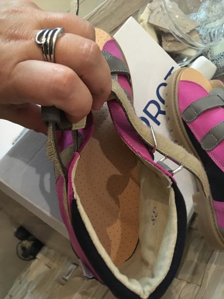 Nové sandále zn. neoprot, veľ. 38,  20 eur, 38