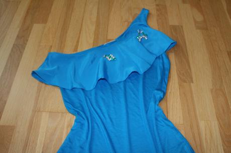 Top cez rameno s nežným volánom, h&m,l