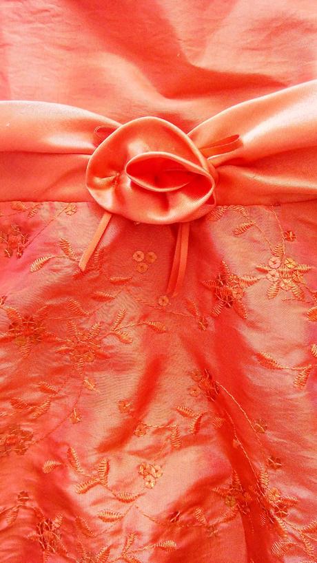 Spoločenské šaty, 104