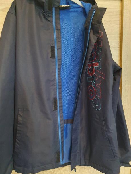 Tenká vetrovka, umbro,152