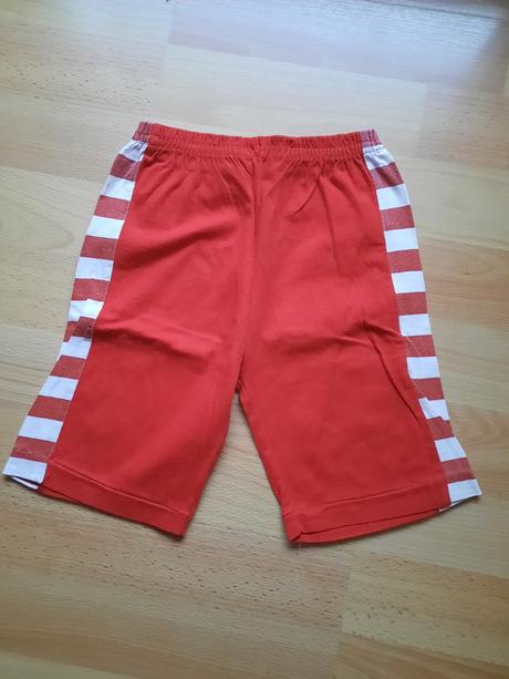 Dievčenské šortky, 110