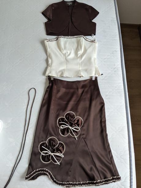 Korzet/sukňa/bolerko, 38