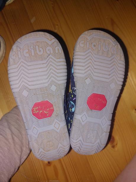 Platenne sandalky s gumenou spicou, ciciban,25