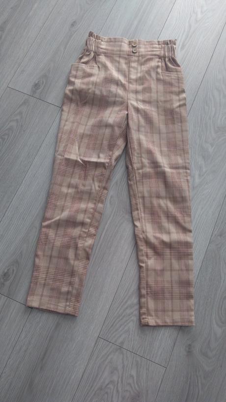 Nohavice, reserved,152