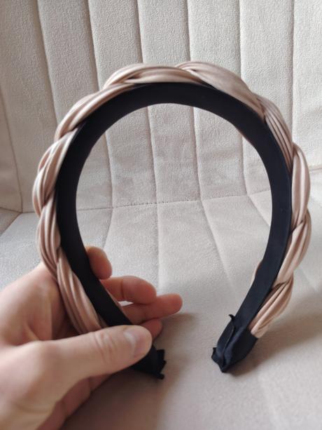 Štýlová béžová prepletená čelenka do vlasov, 