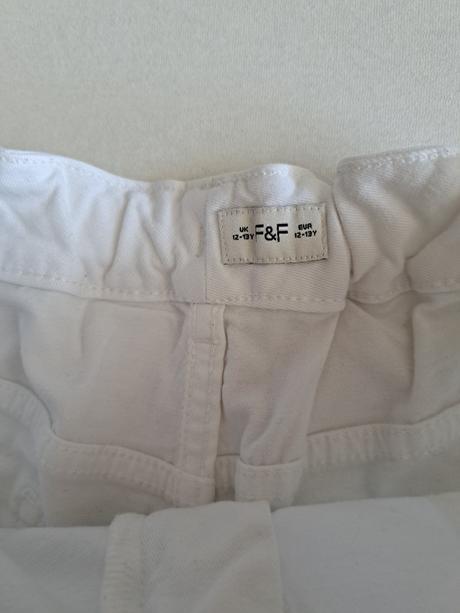 Biele imit.rifli kratasy 5e, f&f,158