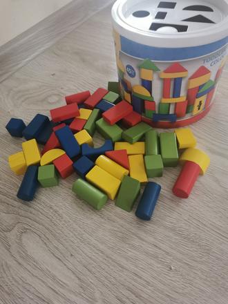 Drevené kocky s vedierkom,