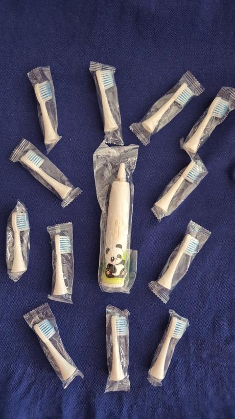 Detská sonická elektrická zubná kefka na baterku +, 