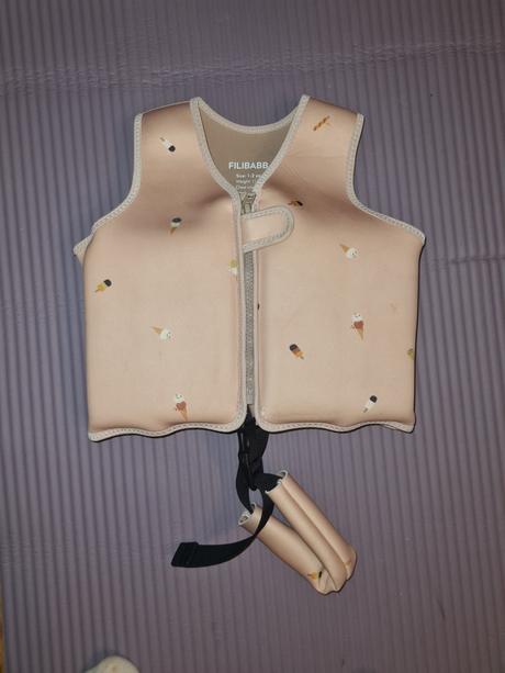 Plávacia vestička filibabba,