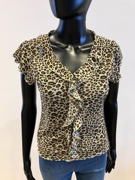 Blúzka s leopardím vzorom a fodričkami, s