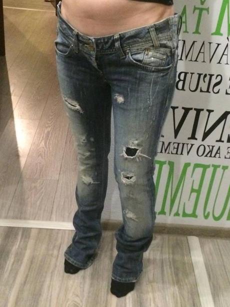 Kvalitne roztrhane rifliky  26, s