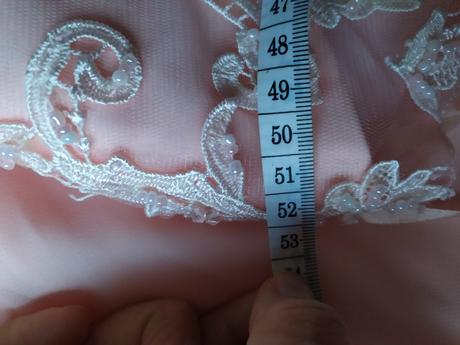 Spolocenske saty, 42