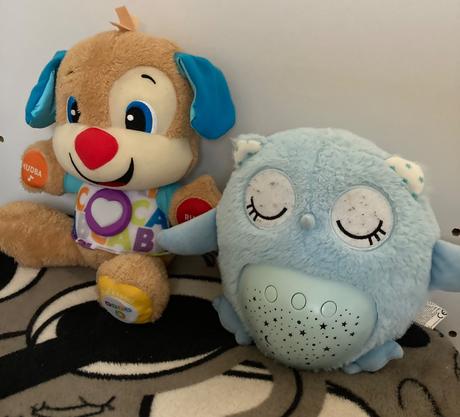 Svietiaca sova so zvukom a projektorom, 