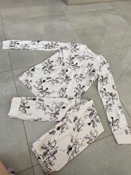 Pyzamko next, next,152