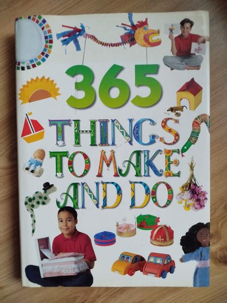 Kniha anglicka, ,365 things to malé and do., 