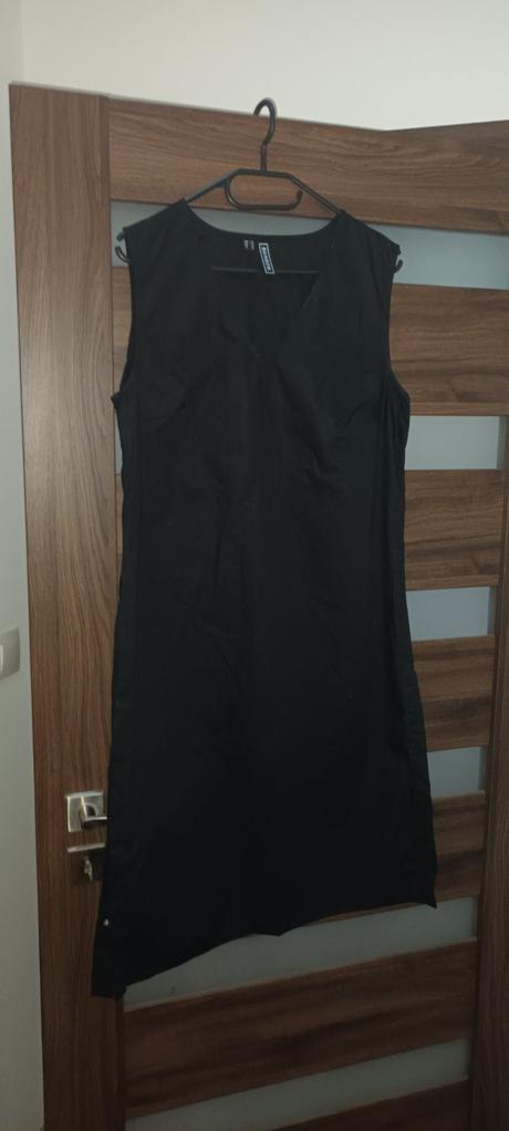 Dlha cierna bluzka, 40